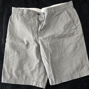 Essential Gray Dockers Chino Shorts W34 — Everyday Classic